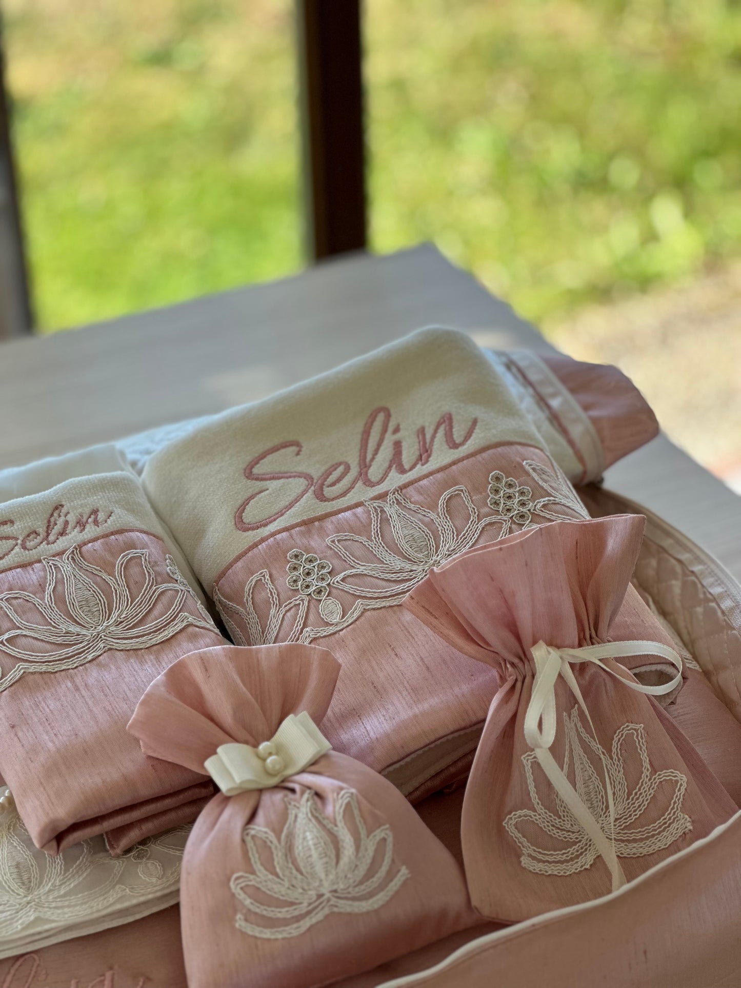 Selin minimal set